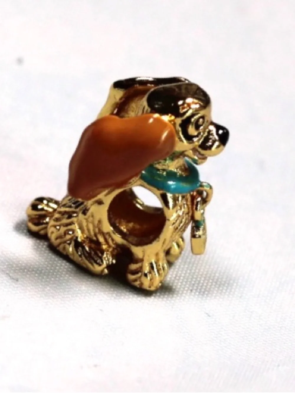 N/A gold tone